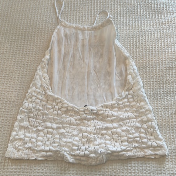 Lace halter top - Picture 3 of 3